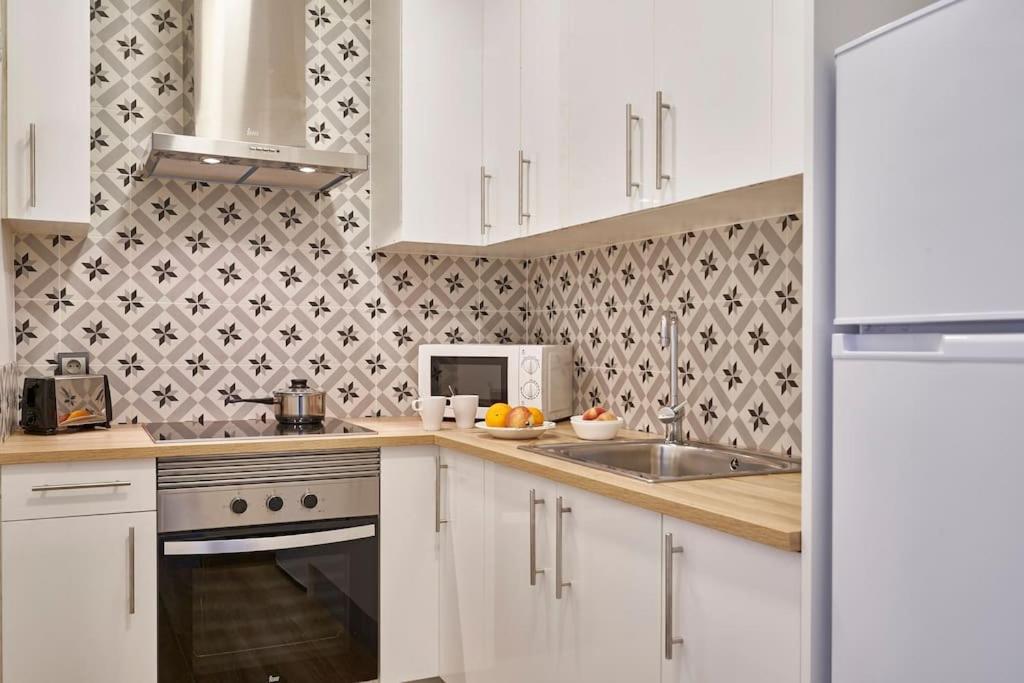 Bebarceloner Sants Apartments - 2 Bedrooms Kültér fotó